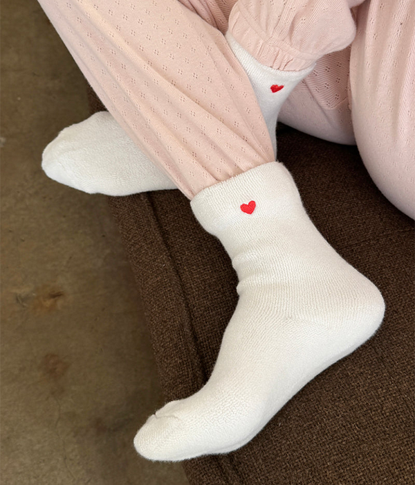 Womens Embroidered Cloud Socks