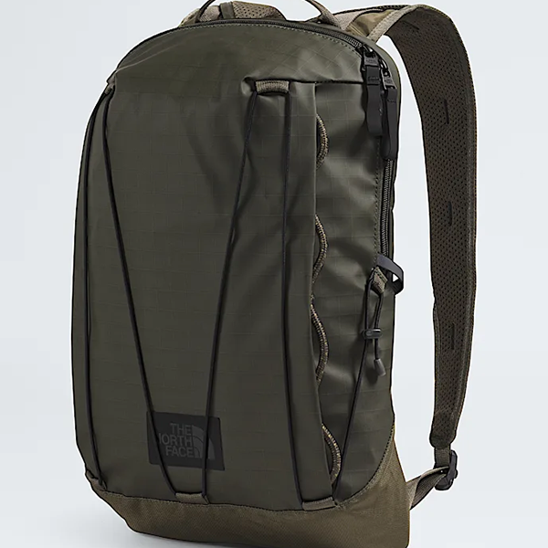 north face backpack instigator The Base Camp Voyager Pro Lightweight Pack, New Taupe Green/TNF Black / OS Mac's Custom Tie-Downs 340006 Model:PCH-TRS-661M When speed and packability collection:backpacks-and-bags