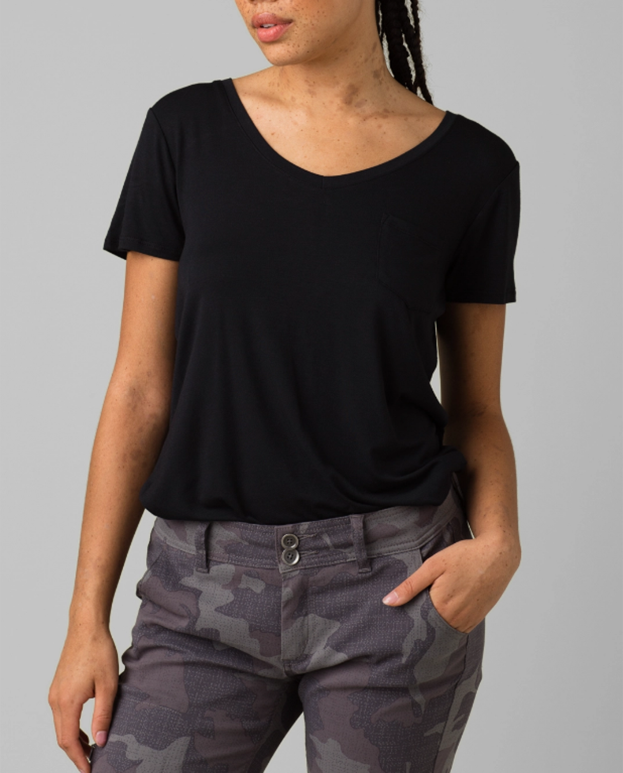 Womens Foundation Short Sleeve Vneck