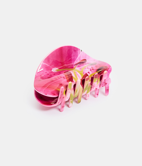Suki Claw in Lily