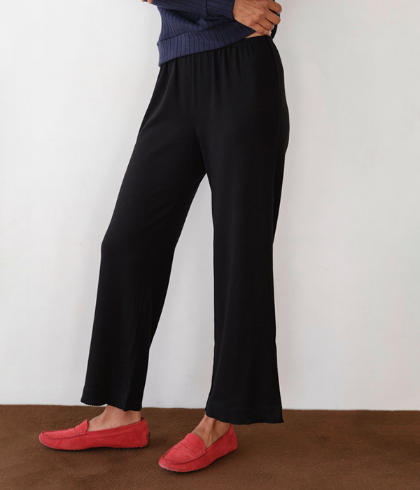 Womens Baby Rib Scallop Pant in Jet